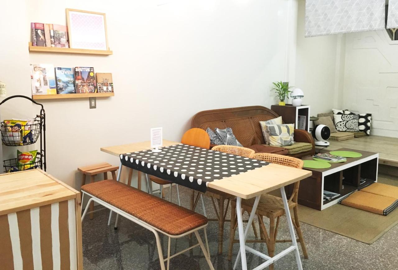 Tainan Gu Hostel Ngoại thất bức ảnh